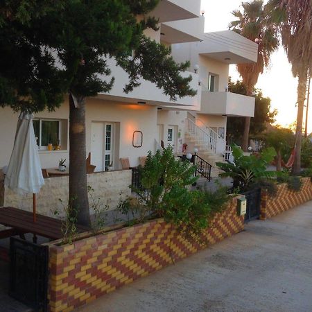 Astrofegia Apartments Near The Sea Agia Marina  Exteriör bild