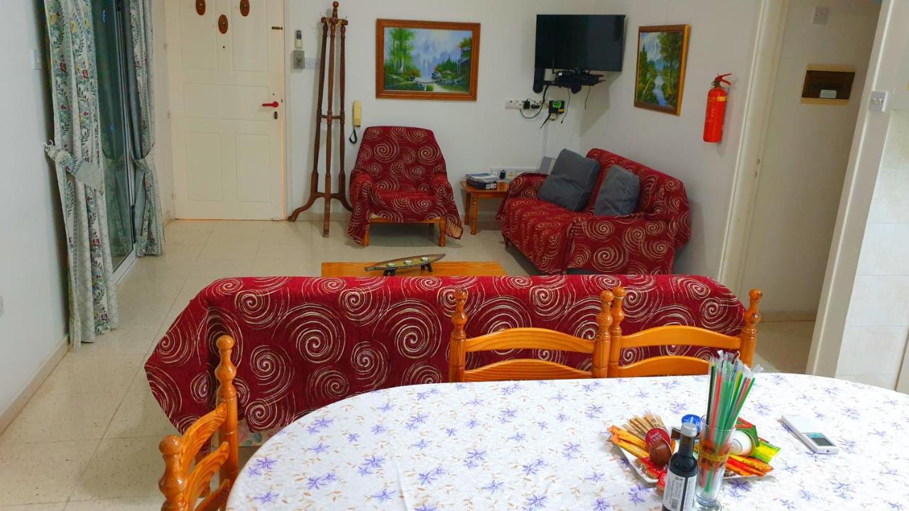 Astrofegia Apartments Near The Sea Agia Marina  Exteriör bild
