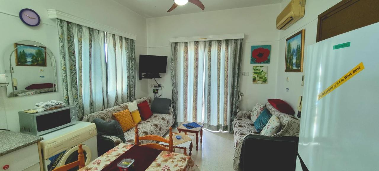 Astrofegia Apartments Near The Sea Agia Marina  Exteriör bild