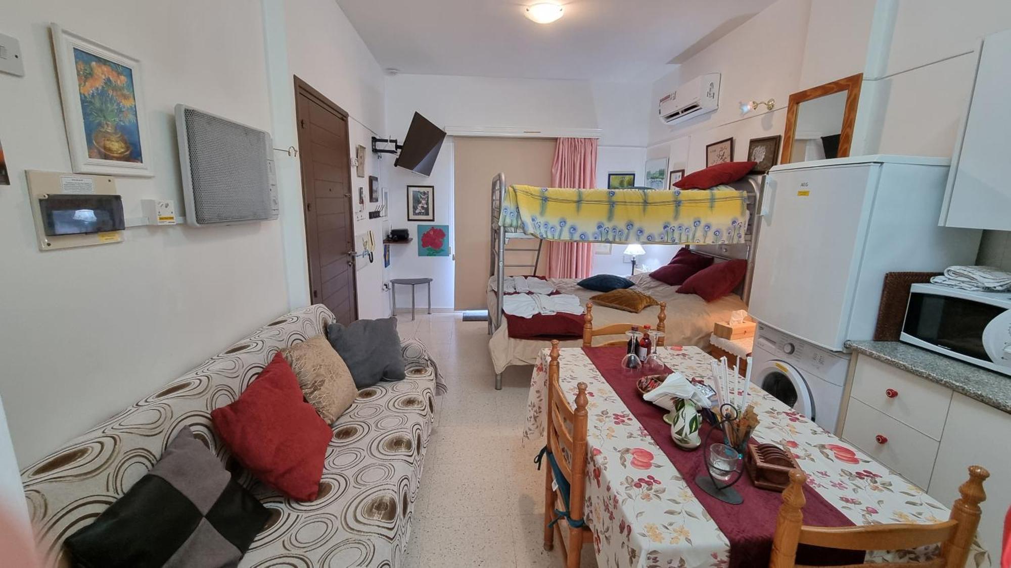 Astrofegia Apartments Near The Sea Agia Marina  Exteriör bild